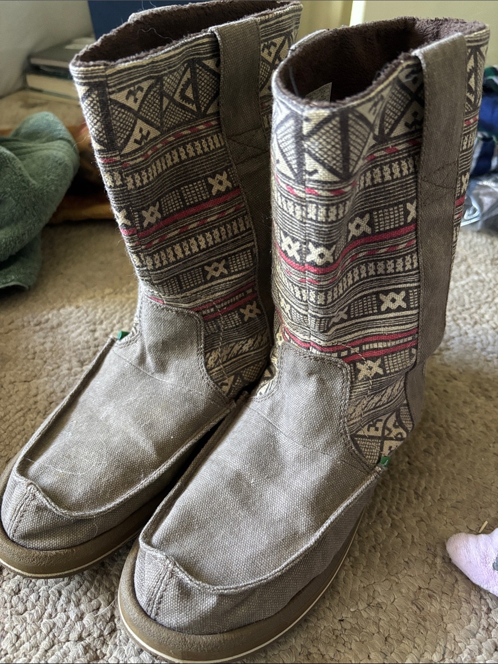 Sanuk Women’s 9 Canvas Mid-Calf Boot - Taupe with Pattern